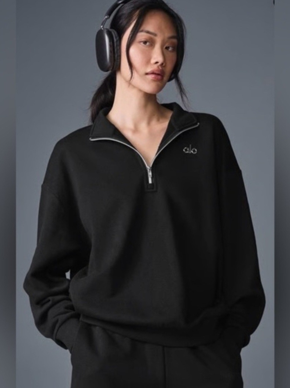 Alo Black Quarter-Zip Pullover Sweatshirt - Picture 3 of 10